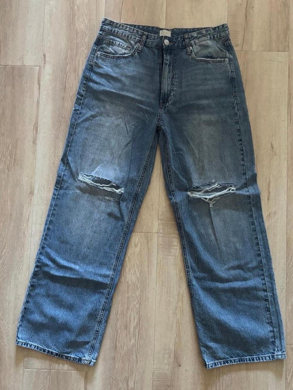WIDE LEG JEANS RIPPED SIZE 9